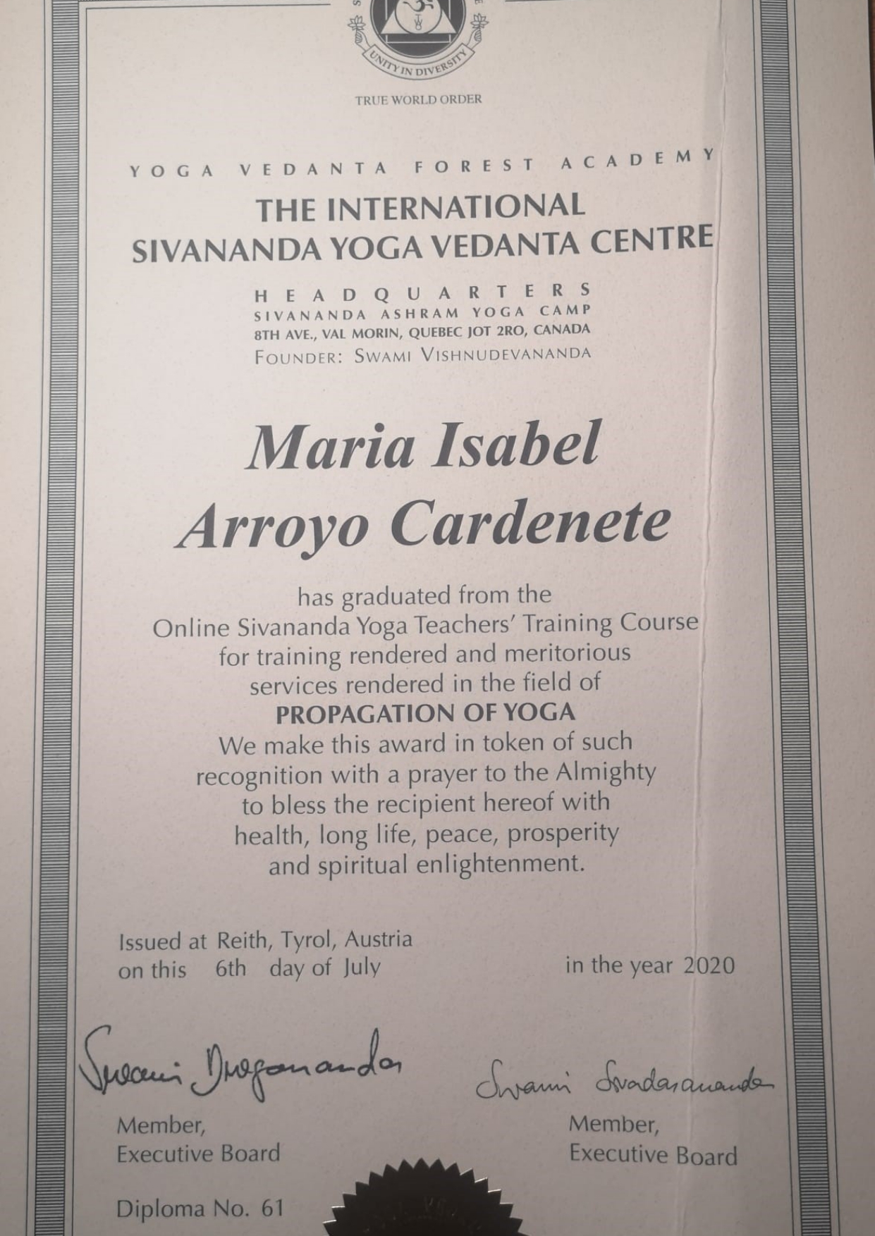 Título profesora de Yoga Mabel Arroyo